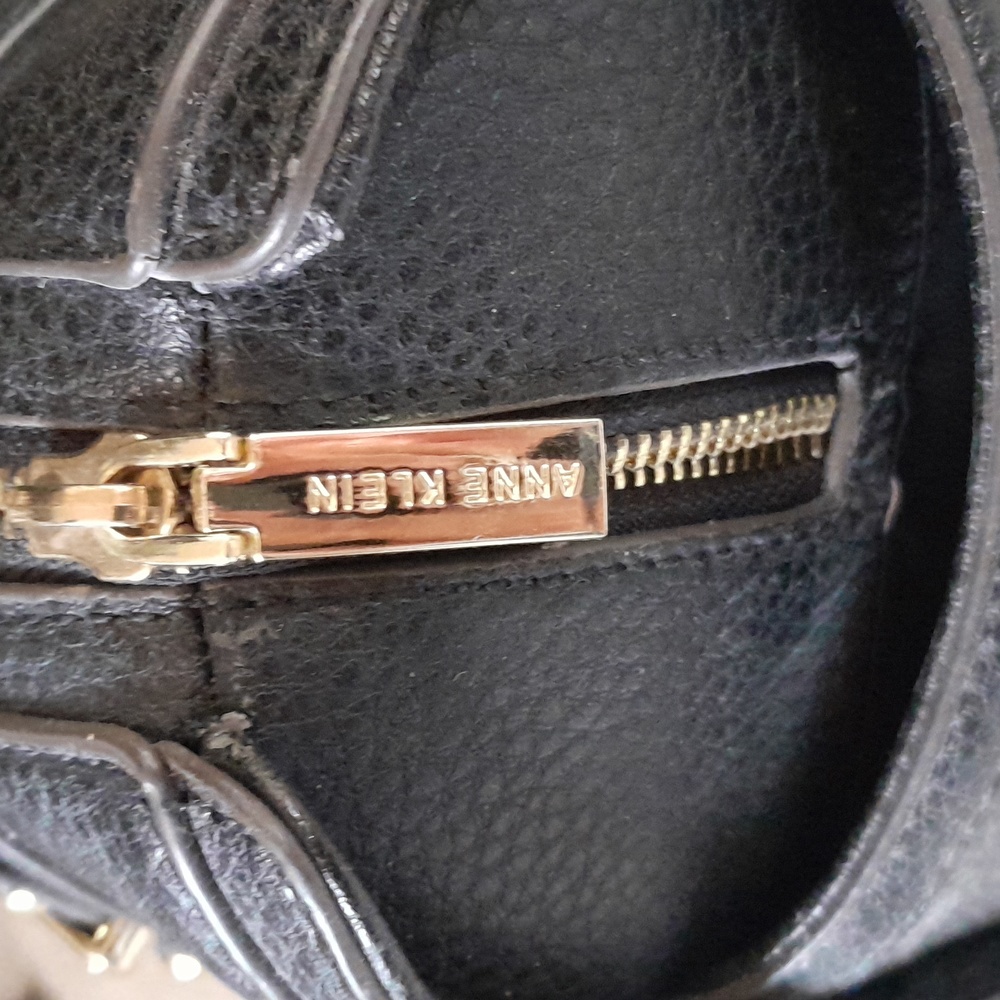 Handbag - Picture 4 of 8